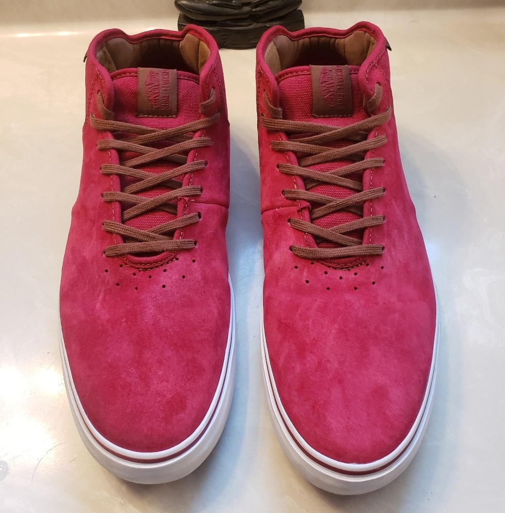 Rare Vans Stage 4 Mid Gilbert Crockett Edition